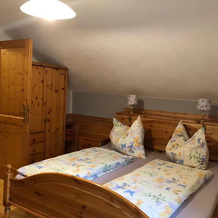 Gaestehaus Lumesberger Apartment Grein