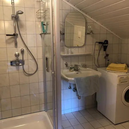 アパート Gaestehaus Lumesberger *