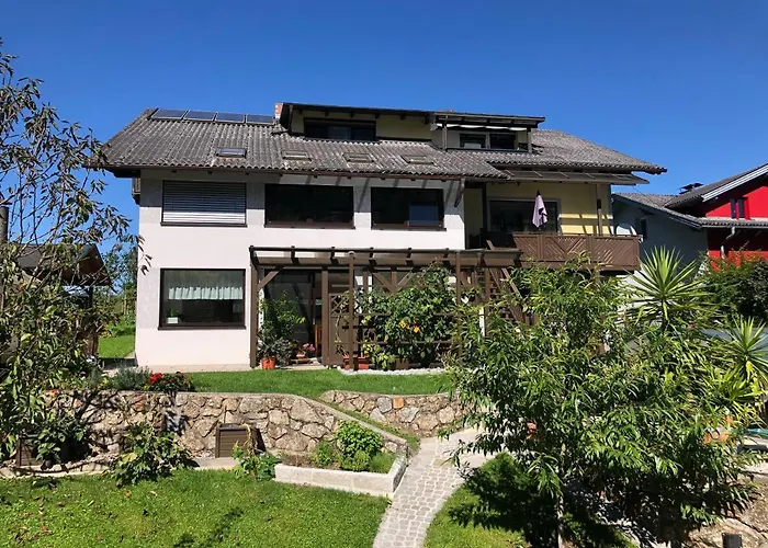 Gaestehaus Lumesberger شقة